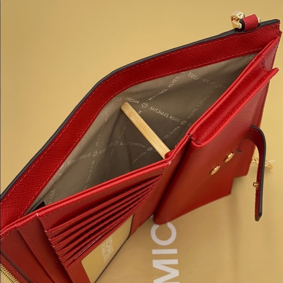 MICHAEL KORS LARGE DOUBLE ZIP WRISTLET FLAME - Picture 11 of 15